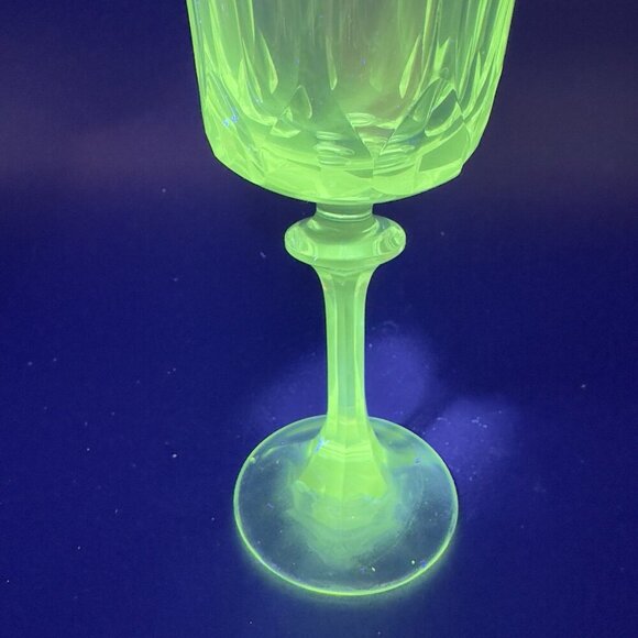 Tiffin Franciscan Atwater Stem Goblet Clear Glasses Manganese 365nm Green UV Set - Picture 3 of 15